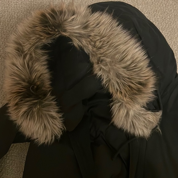 Aritzia down parka in XXS by Community in black - Picture 4 of 10